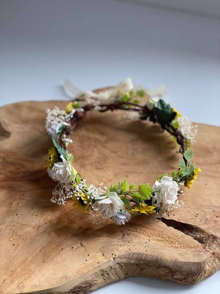Sunflower flower wreath White roses hair crown Magaela bridal crown Hair wreath Yellow and white wedding wreath Bride to be Sunflower halo