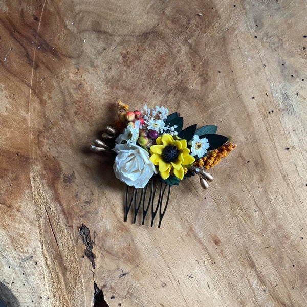 Small flower hair comb Bridal sunflower comb Meadow wedding headpiece Bridesmaids comb Hair flowers Bride to be Mini flower comb Magaela