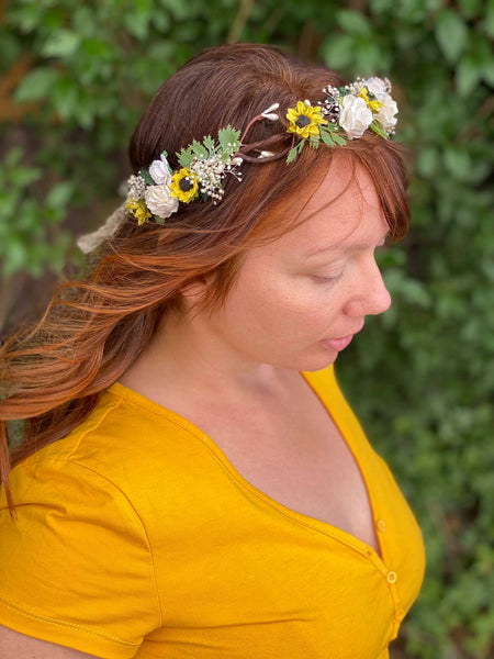 Sunflower flower wreath White roses hair crown Magaela bridal crown Hair wreath Yellow and white wedding wreath Bride to be Sunflower halo