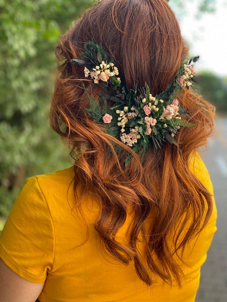 Natural preserved flower hair vine Bridal accessories Woodland wedding Greenery headpiece Forest wedding Blush flower hairpiece Magaela
