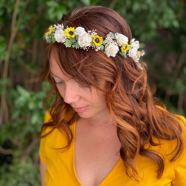 Sunflower flower wreath White roses hair crown Magaela bridal crown Hair wreath Yellow and white wedding wreath Bride to be Sunflower halo