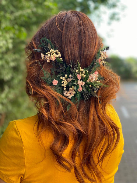 Natural preserved flower hair vine Bridal accessories Woodland wedding Greenery headpiece Forest wedding Blush flower hairpiece Magaela
