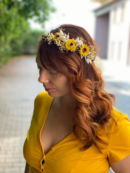 Sunflower hair crown Bridal flower wreath Magaela Ivory and yellow hair wreath Natural flower halo Bride to be Hair accessories Wedding 2021