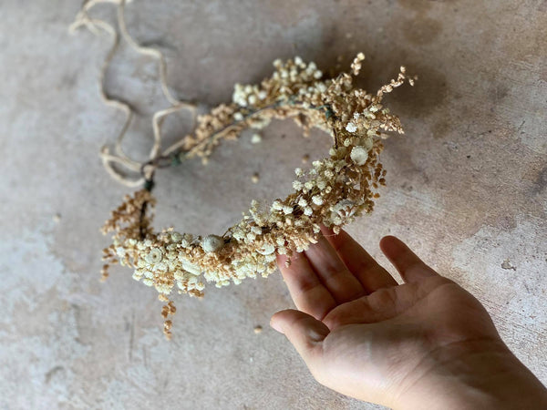 Ivory baby's breath flower crown Dried flower wedding wreath Bridal hair accessories Beige headpiece for bride Cream flower crown Magaela