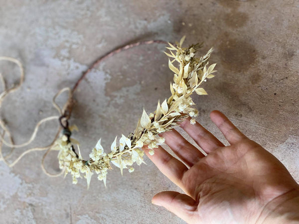 Ivory baby's breath flower crown Dried flower wedding wreath Bridal hair accessories Beige headpiece for bride Cream flower crown Magaela