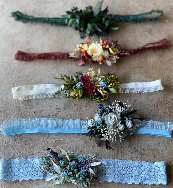 Flower garter for bride Blue flower garter Customisable wedding garter Lace Toss garter Magaela Preserved flower garter Bridal accessories