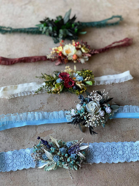 Flower garter for bride Blue flower garter Customisable wedding garter Lace Toss garter Magaela Preserved flower garter Bridal accessories