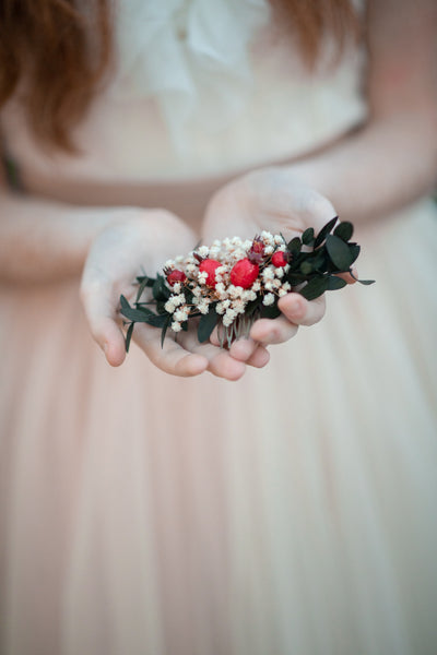 Rose hip bridal flower comb Natural preserved eucalyptus comb Baby's breath headpiece Wedding accessories Magaela Autumn wedding Bride