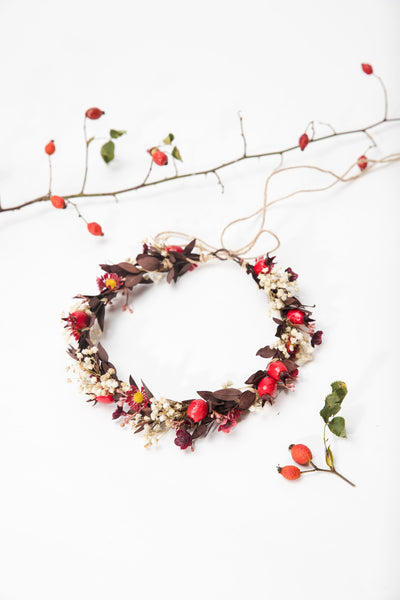 Rose hip flower wreath with Crown with rose hips Wedding headpiece Bridal flower half crown Magaela Fall bride Baby's breath Natural Autumn