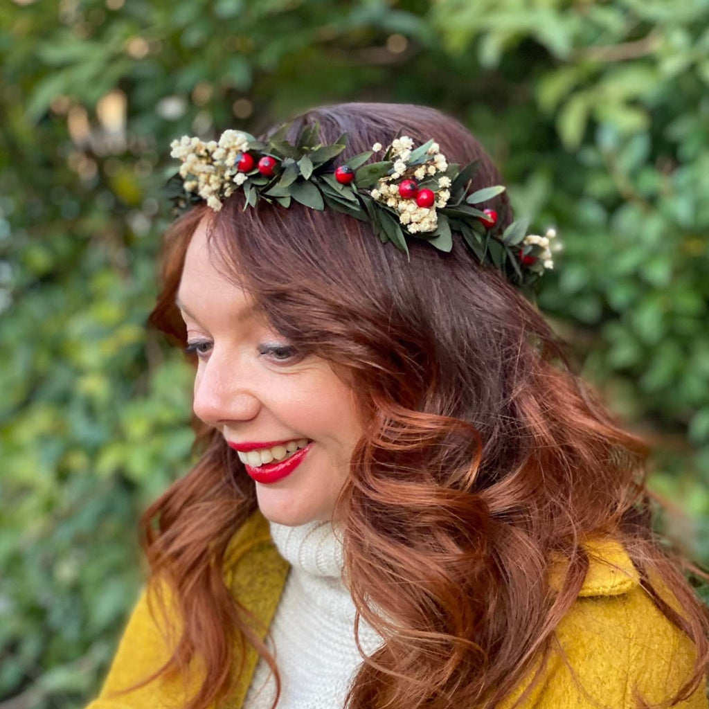 Natural hair crown with rose hips Christmas headpiece Xmas party wreath Handmade Eucalyptus Baby's breath Bridal winter accessories Magaela