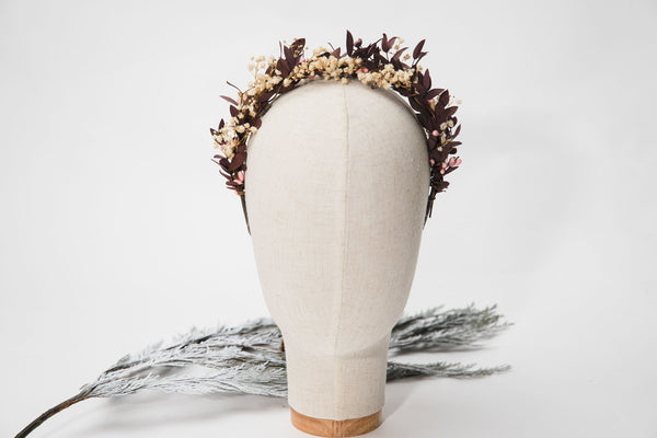Flower headband with baby's breath
