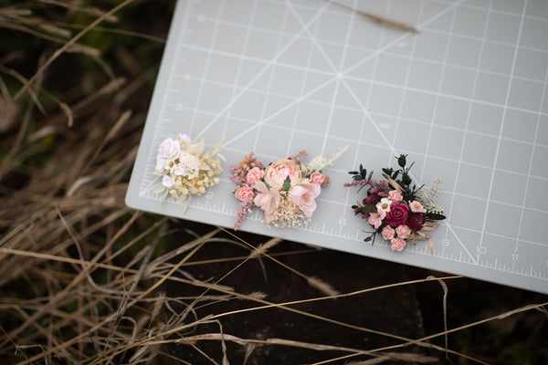 Flower shoe clips Wedding shoe clips Bridal shoes Shoe decor Flowers for shoes Beige and ivory shoe clips Wedding accessories Magaela