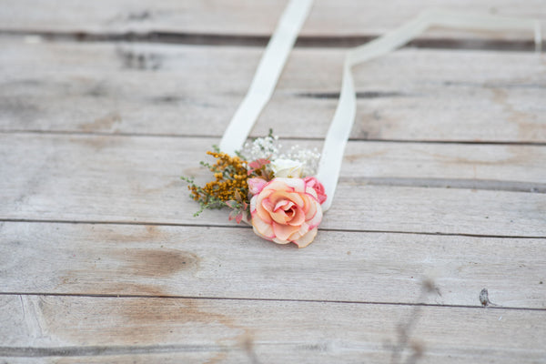 Peach flower bracelets Bridesmaid bracelets Coral wedding wrist corsage Magaela Pastel bracelet for bride Jewellery Wedding flower bracelet
