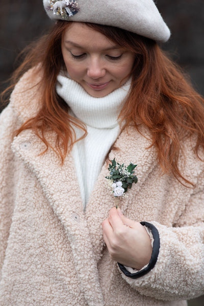 Groom's boutonniere Green and white buttonhole White rose corsage for groom Best man accessories Magaela Customisable boutonniere Greenery