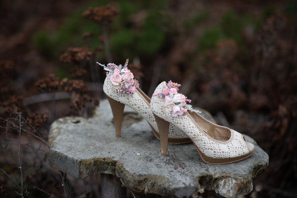 Romantic flower shoe clips Bridal flower clips Wedding accessories Bride to be Magaela Pink shoe clips Bridal jewellery Shoe decoration