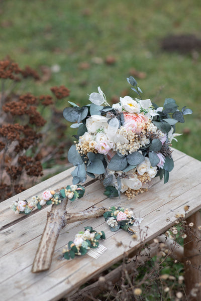 Bridal bouquet in pastel colours Eucalyptus wedding bouquet Bridal accessories Magaela accessories Peach Blush ivory bouquet Long lasting