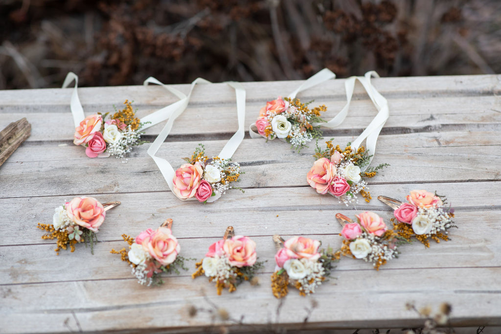 Burgundy and green bridal bracelet Flower wrist corsage for bridesmaid –  magaela