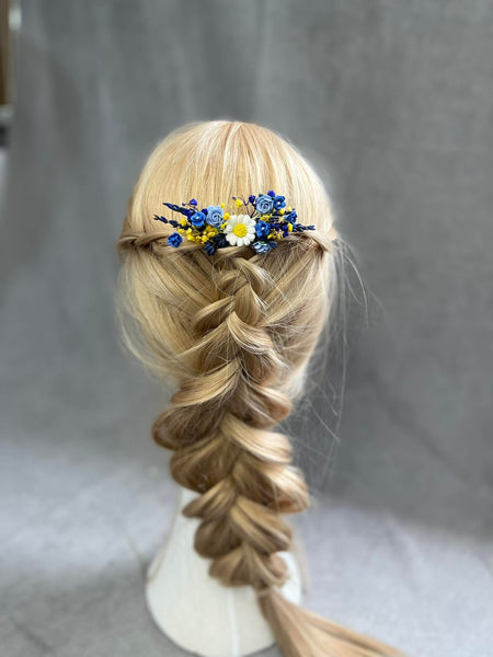 Blue and yellow flower comb