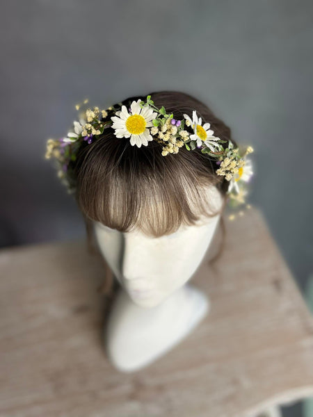 Daisy and gypsophila flower crown