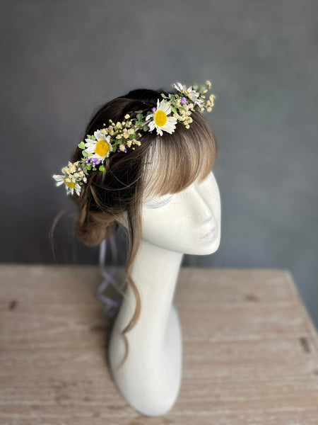 Daisy and gypsophila flower crown