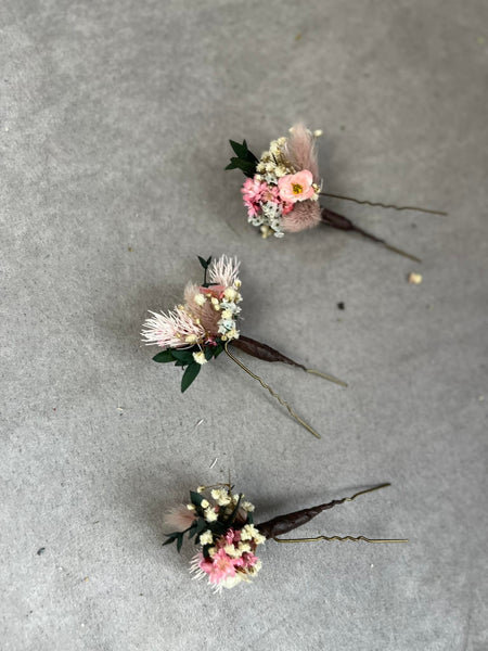 Romantic pink fluffy hairpins