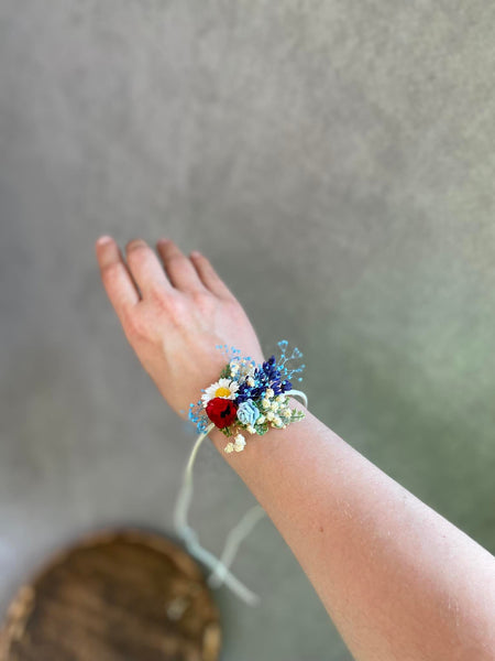 Meadow folk poppy and daisy bracelet