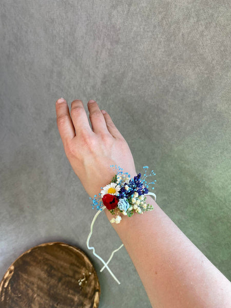 Meadow folk poppy and daisy bracelet