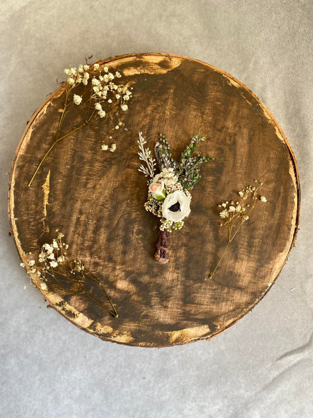 Boutonniere with anemone Romantic flower corsage Accessories for groom Flower boutonniere Wedding buttonhole Handmade groom's boutonniere