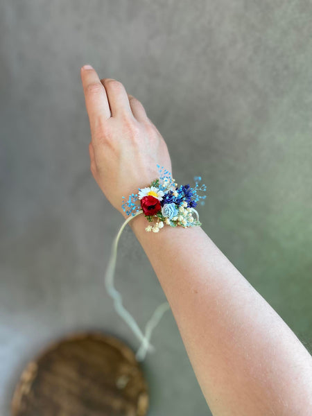 Meadow folk poppy and daisy bracelet