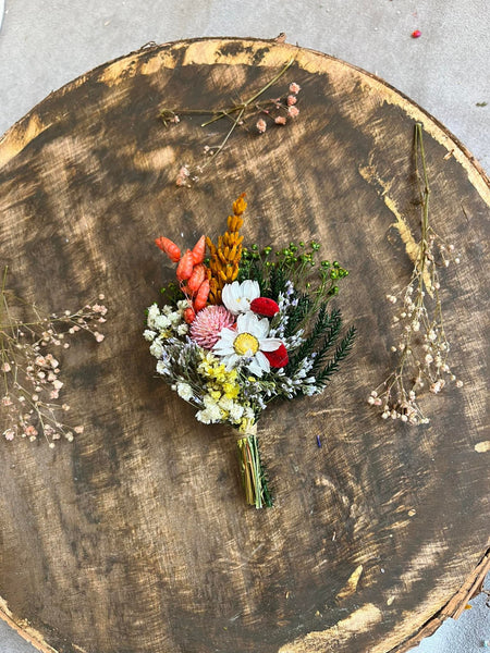 Meadow dried buttonhole Wedding boutonniere for groom Natural preserved boutonniere Groom's corsage Colourful wildflowers Magaela handmade