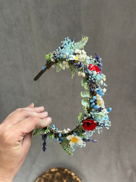 Blue flower headband with poppy flowers