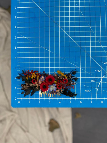 Folk wedding flower hair comb Bride to be Poppy flowers bridal comb Slavic wedding Wedding accessories Hair flowers Magaela Colourful comb