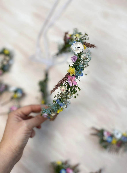 Meadow flower wedding accessories