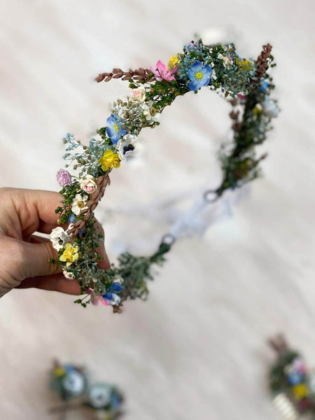 Meadow flower wedding accessories