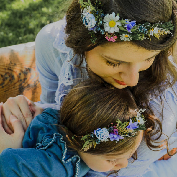 Meadow Mommy and me flower crowns Matching set of hair wreaths for mum and daughter Family photoshoot Flower girl wreath Bridal daisy wreath