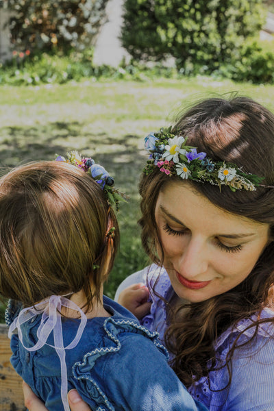 Meadow Mommy and me flower crowns Matching set of hair wreaths for mum and daughter Family photoshoot Flower girl wreath Bridal daisy wreath