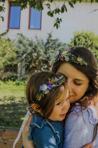 Meadow Mommy and me flower crowns Matching set of hair wreaths for mum and daughter Family photoshoot Flower girl wreath Bridal daisy wreath