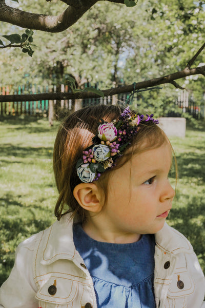 Flower headband with peonies