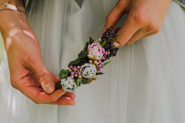 Flower headband with peonies