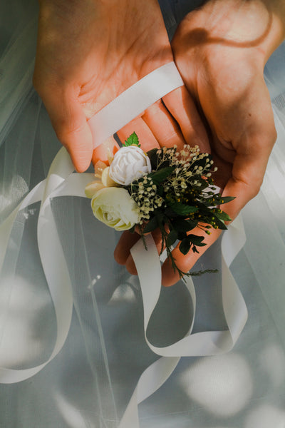 Ivory and white peony bracelet Flower wrist corsage with ferns Bridal jewellery Flower accessories Bride to be Greenery Bridesmaids gift