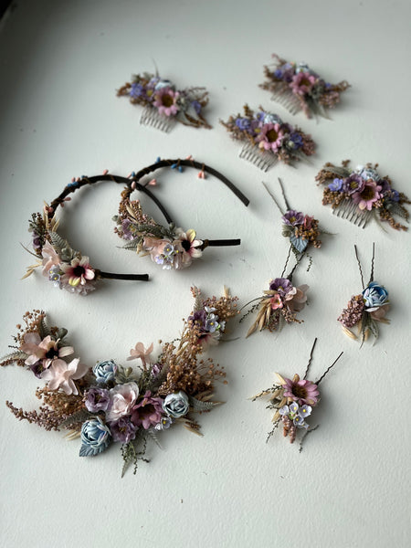 Bridal hairpins in pastel colours