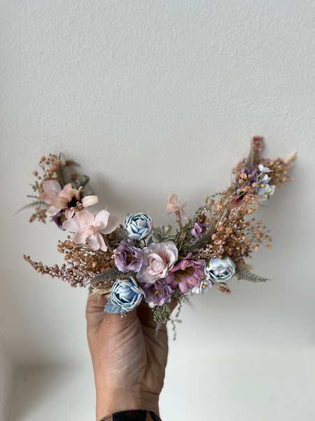 Bridal hair arrangement in pastel colours