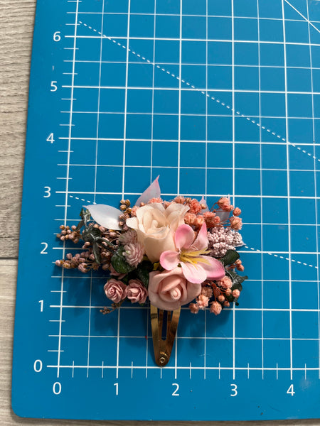 Flower snap clips for flower girls