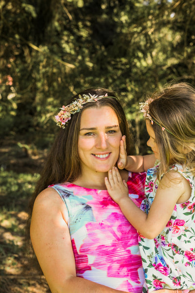 Romantic mummy and me crowns Matching flower crowns Bride to be Flower girl headpiece Pink mum and daughter crowns Magaela handmade