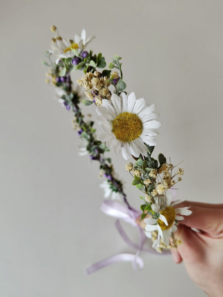 Daisy and gypsophila flower crown