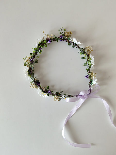 Daisy and gypsophila flower crown