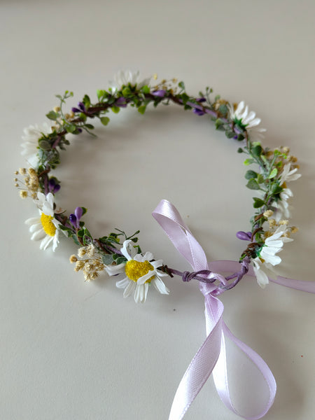 Daisy and gypsophila flower crown