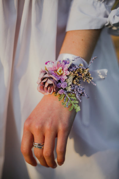 Purple and pink flower bracelet Lavender peony bracelet Wrist corsage for bride Violet flower bracelet on ribbon Bridesmaids Dusty purple