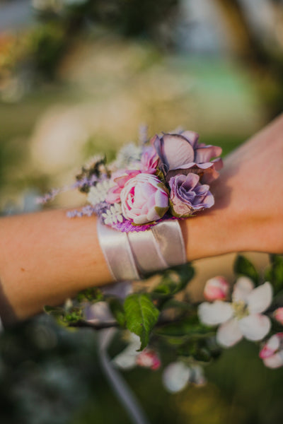 Purple and pink flower bracelet Lavender peony bracelet Wrist corsage for bride Violet flower bracelet on ribbon Bridesmaids Dusty purple