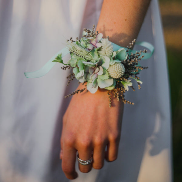 Mint flower bracelet Pastel turquoise bracelet Wrist corsage for bride Flower jewellery Customisable bracelet Bridesmaids jewellery Magaela